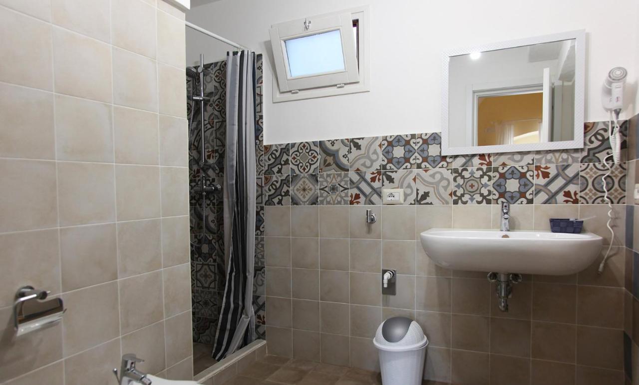 Vecchia Cantina - Le Camere Sannicola Esterno foto